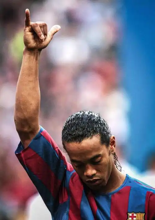 背後都有著 背後都有著