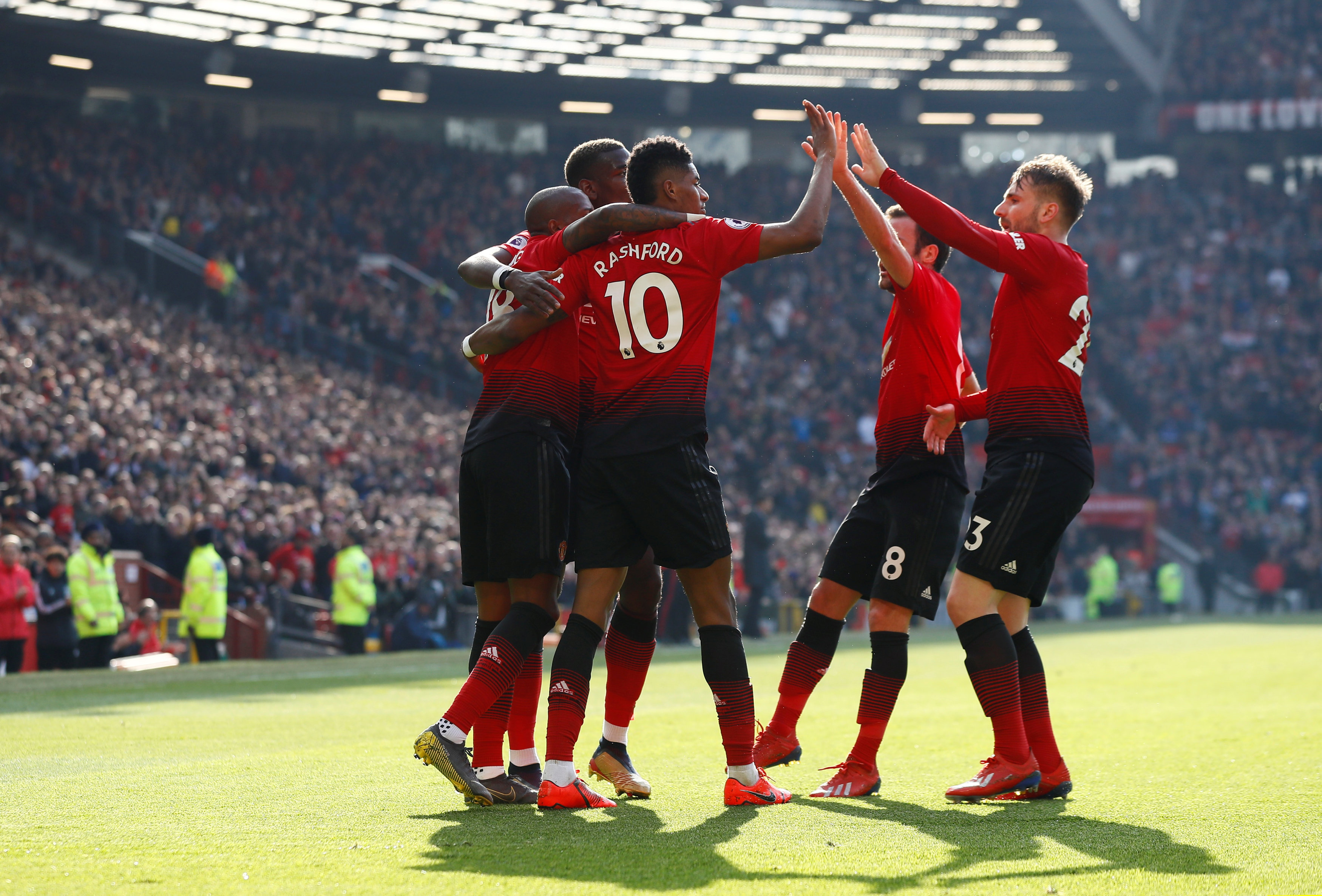 他不再仅仅 他不再仅仅